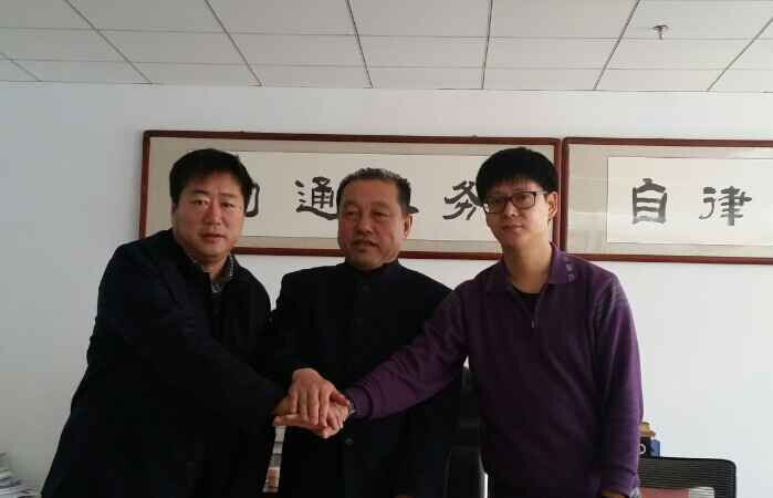 內(nèi)蒙古農(nóng)牧業(yè)產(chǎn)業(yè)化龍頭企業(yè)協(xié)會與內(nèi)蒙古拉卡拉支付有限公司、內(nèi)蒙古蒙優(yōu)匯電子商務(wù)有限公司簽署三方戰(zhàn)略框架合作協(xié)議——助力內(nèi)蒙古綠色農(nóng)畜產(chǎn)品“走出去”